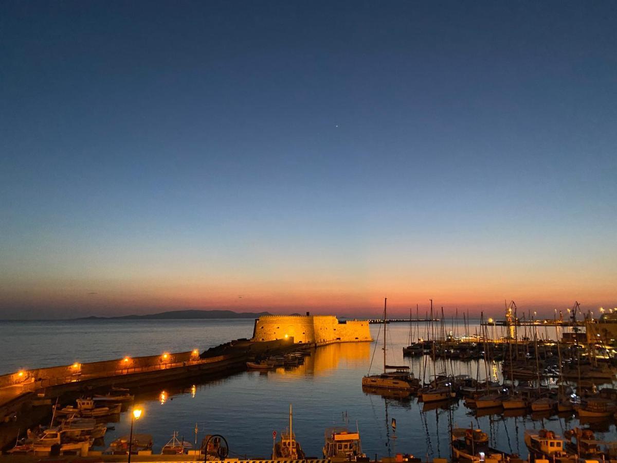 Everblue Sea View Apt Heraklion  ภายนอก รูปภาพ